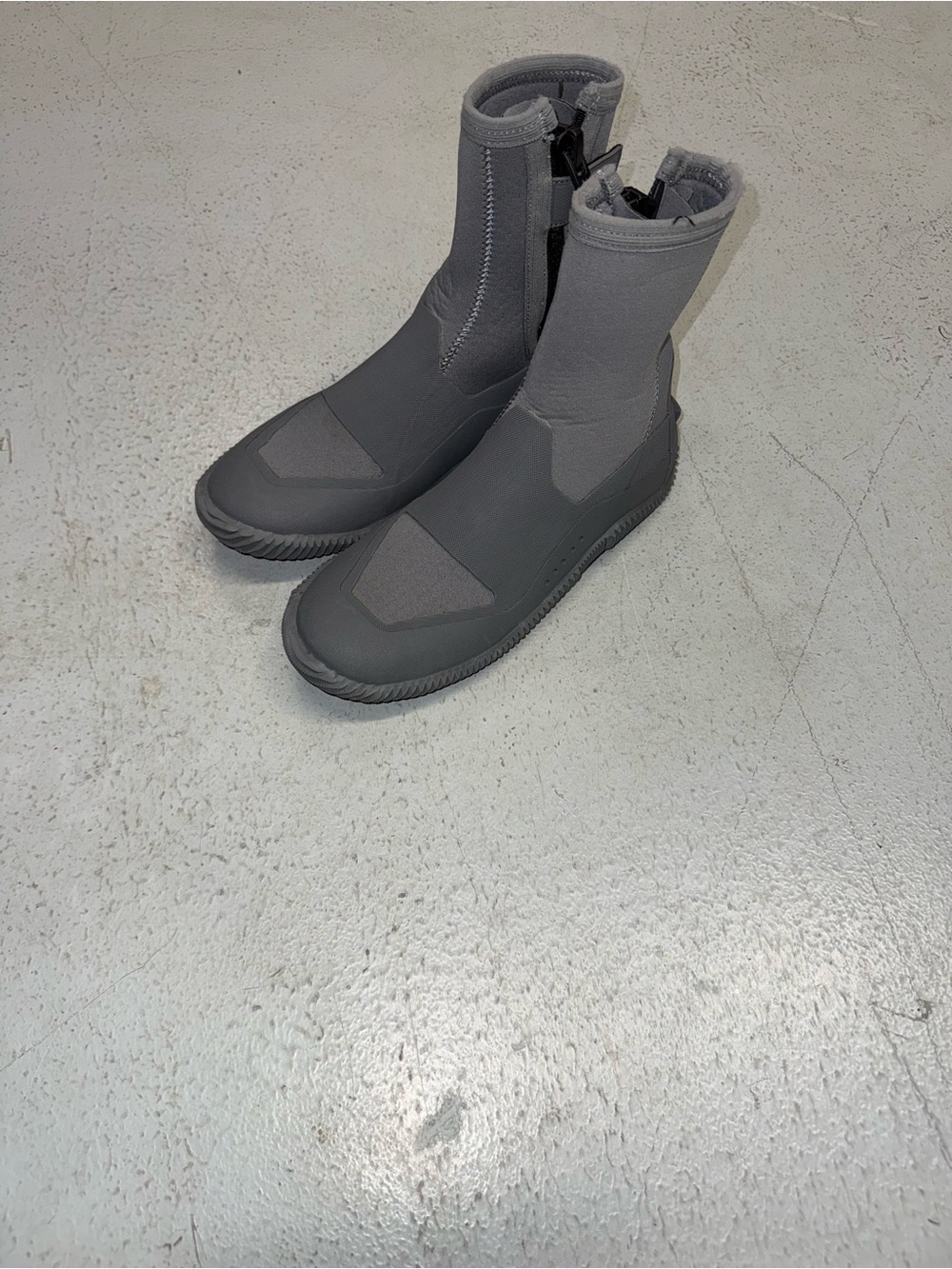 Orvis Men's Charcoal Gray Neoprene Zip-Front Boots